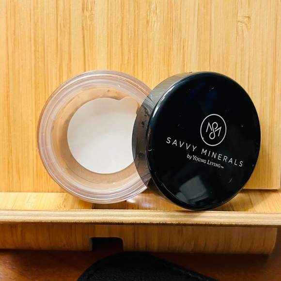 Savvy Minerals Bronzer, Summer Loved - Young Living ~ NEW - Picture 1 of 3